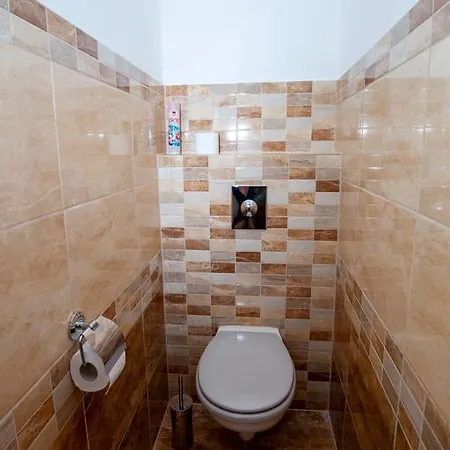 Gyongye *